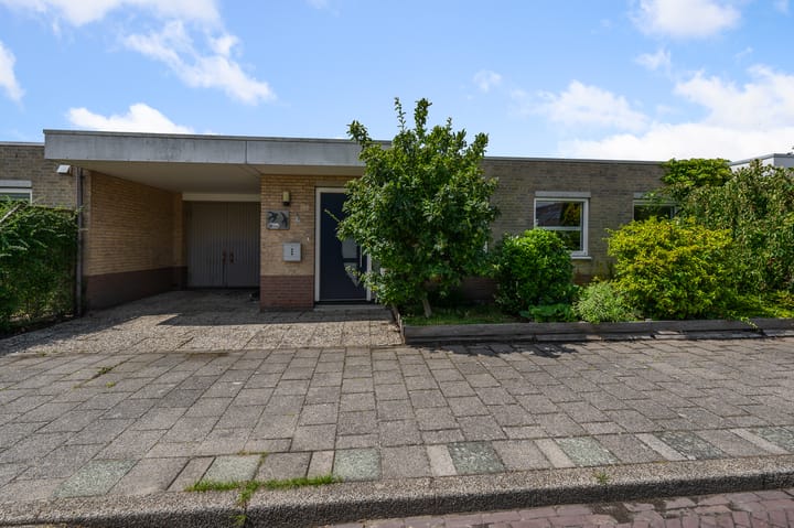 Photo of property Vogelkers 32, Heemskerk