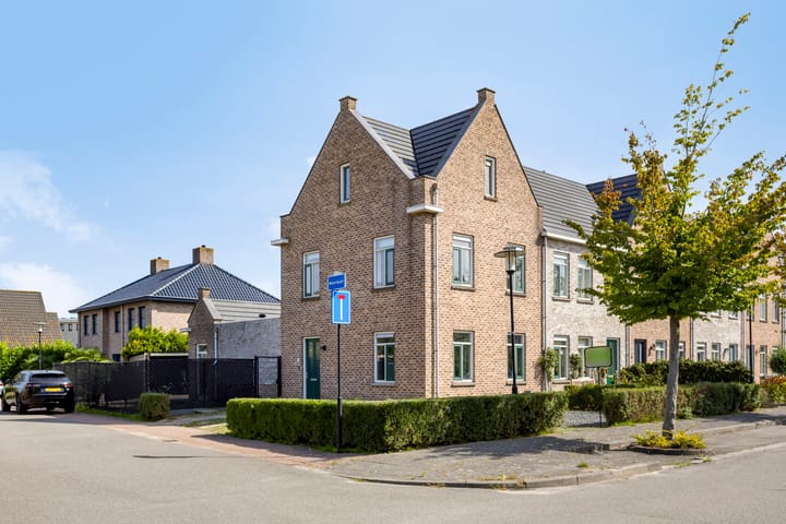 Photo of property Vogellaan 20, Terneuzen
