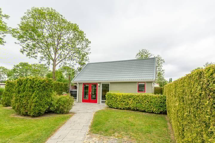 Photo of property Vogels' tún 53, Tzummarum