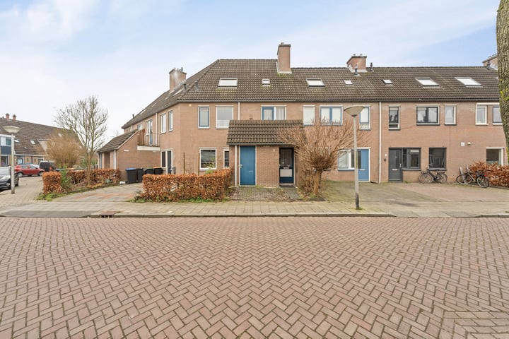 Volendamstraat 10 in Emmeloord