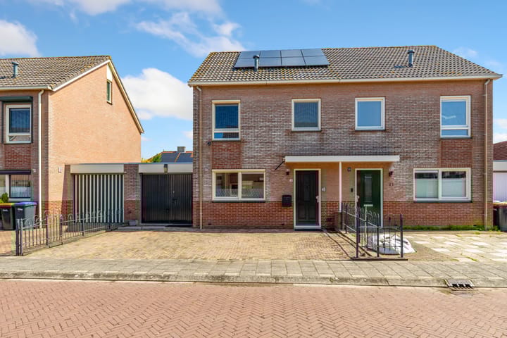 Volendamstraat 19 in Lelystad