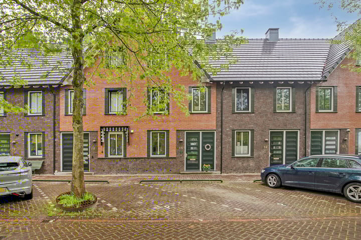 Vollenhovekade 16 in Amersfoort