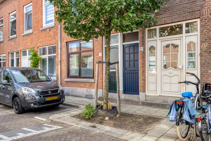 Voltastraat 11A in Schiedam
