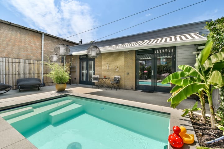 Photo of property Voltastraat 1A, Zandvoort