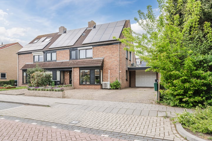 Photo of property Voltastraat 2A, Oosterhout