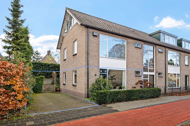 Photo of property Vondellaan 16, Soest
