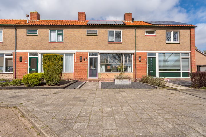 Photo of property Vondellaan 25, Winschoten