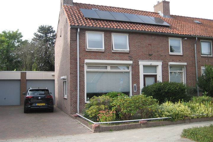 Vonderstraat 13 in Riel