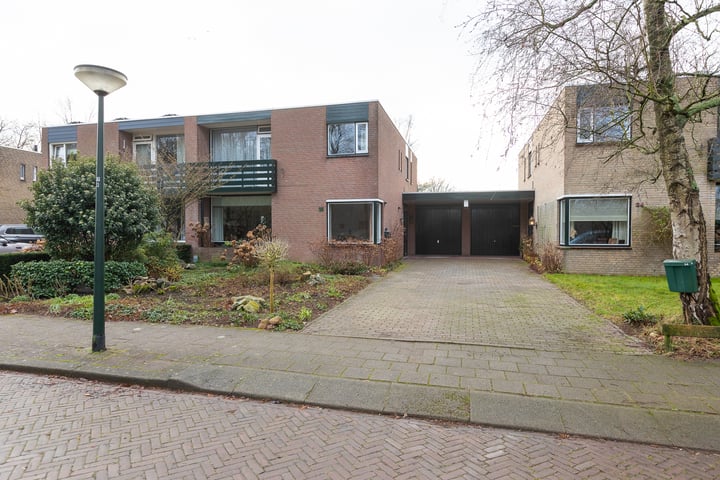 Voorbeeklaan 36 in Waalre