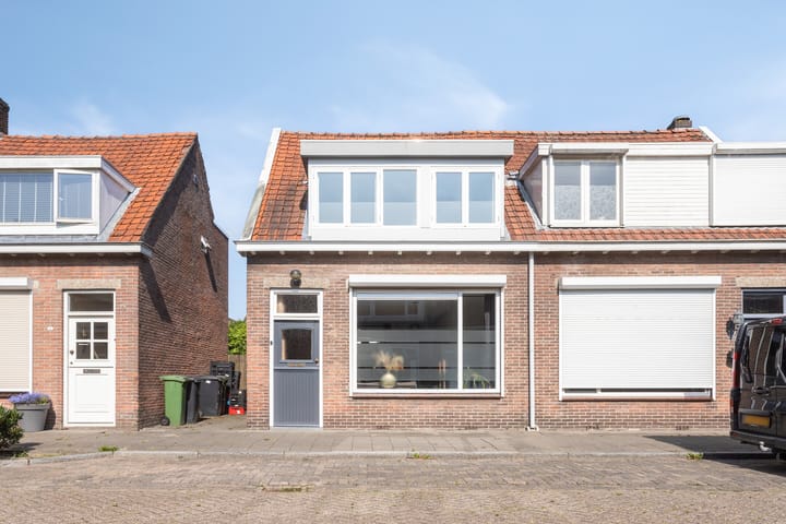 Vooreinde 14 in Waalwijk