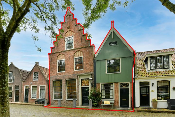 Voorhaven 34 in Edam