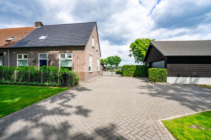 Voorpeelweg 5 in Deurne