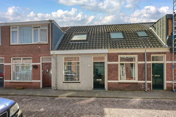 Voorplaats 23 in Santpoort-Noord