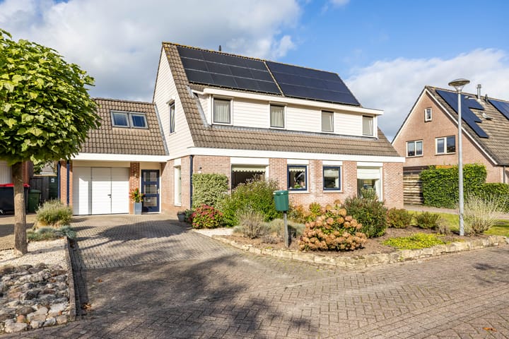 Voorste Kampen 10 in Vries