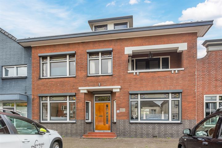 Voorstraat 8 in Fijnaart foto