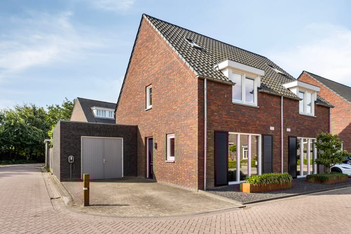 Voorthof 11 in Riethoven