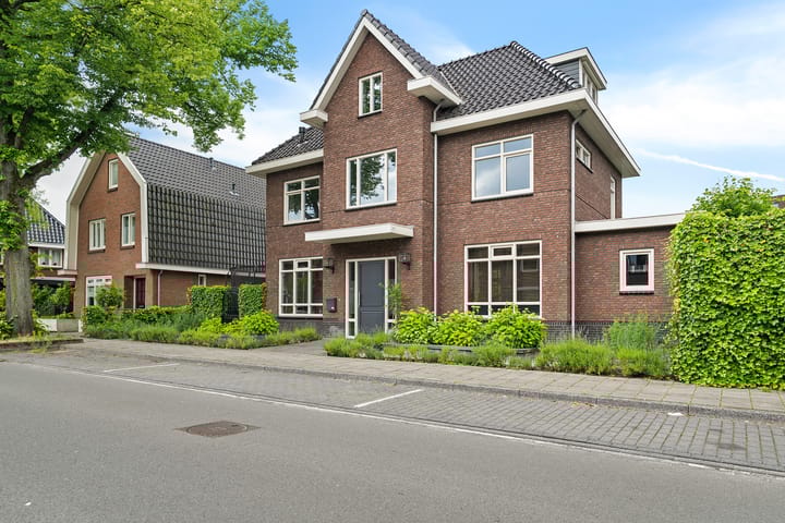 Voortsweg 165 in Enschede Foto