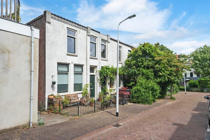 Vorstenburg 24 in Zaandam photo
