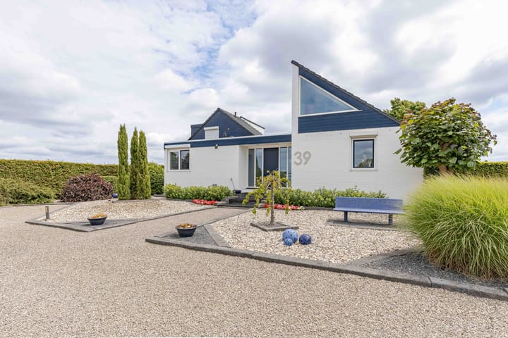 Voshol 39 in Boskoop foto