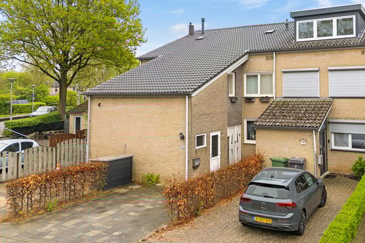 Photo of property Vossenerlaan 107, Venlo