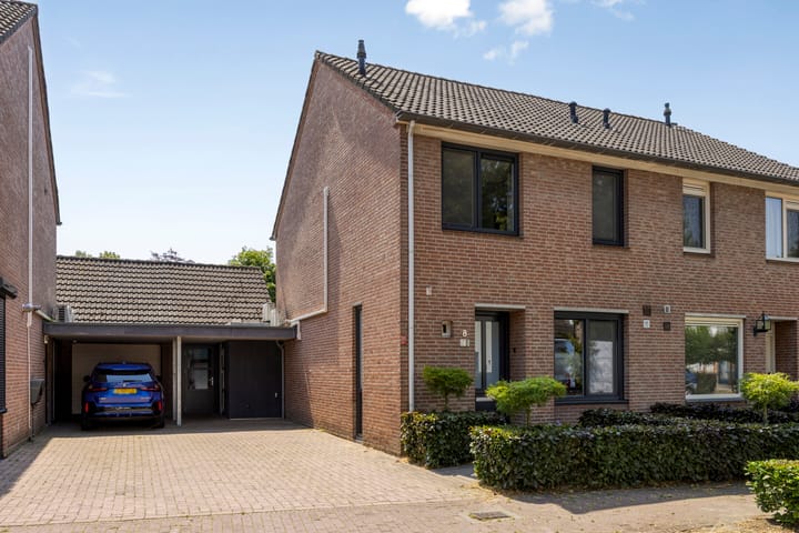 Vossenhof 8 in Hooge Mierde