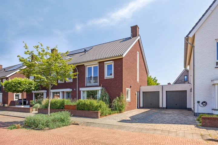 Vossenstaart 3 in Made