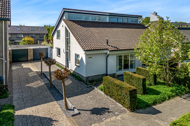 Vredeburglaan 44 in Limmen