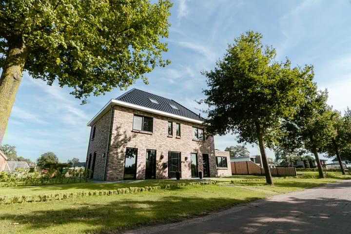 Vredeman de Vrieslaan 68 in Almelo