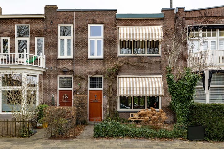 Vredeman de Vriesstraat 25 in Leeuwarden
