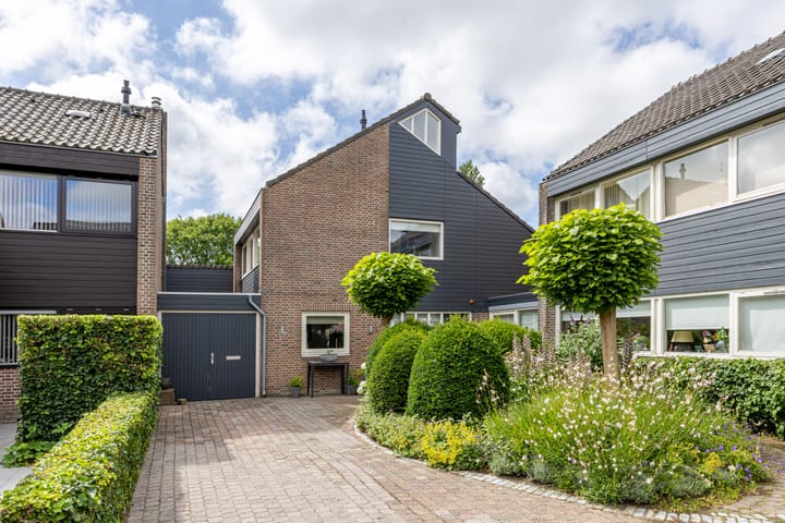 Vredenoord 12 in Heiloo