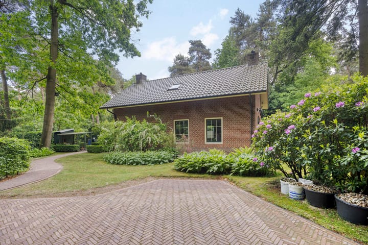 Photo of property Vreeweg 11, Oldebroek