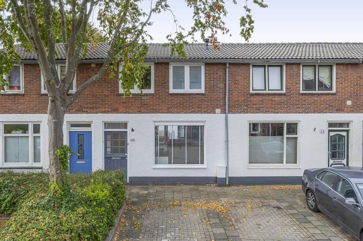 Vreewijk 16 in Lisse