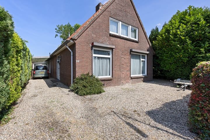 Vriezeweg 22 in Deest