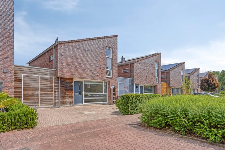 Vrijdagstraat 12 in Almere