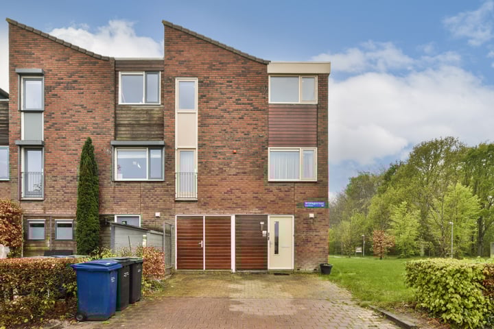 Vrijdagstraat 25 in Almere