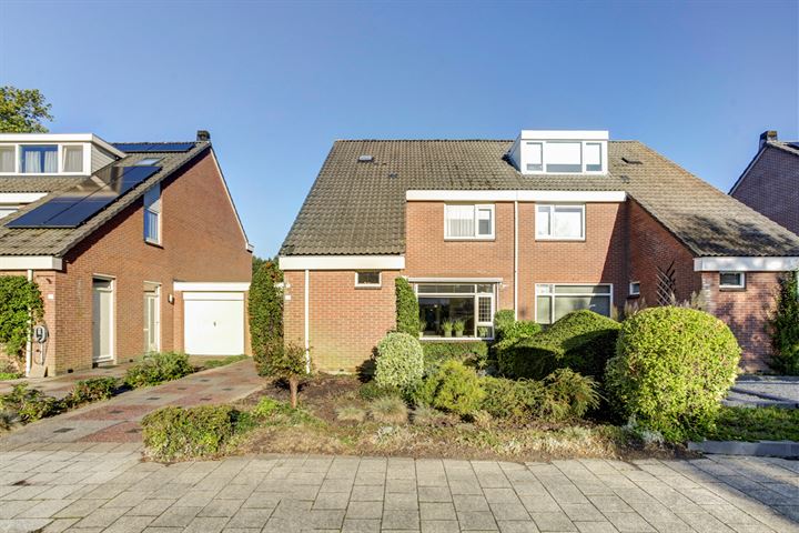Photo of property Vrijheidsplaat 12, Emmeloord
