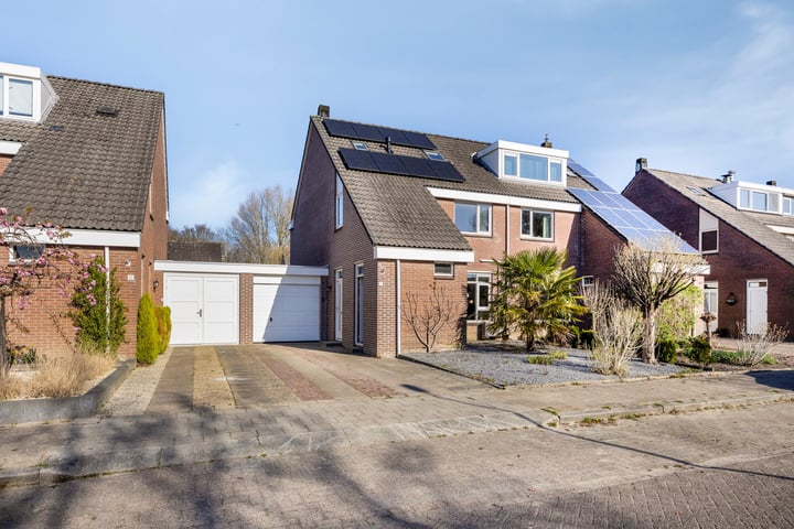 Photo of property Vrijheidsplaat 8, Emmeloord