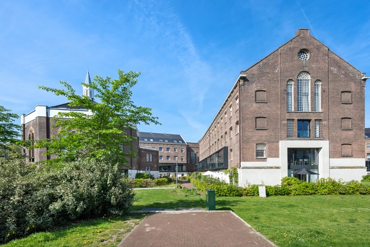 Vrouwe Justitiahof 87C in Rotterdam