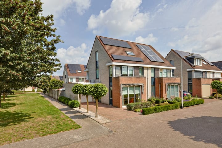 Vrouwenmantel 1 in Berkel-Enschot