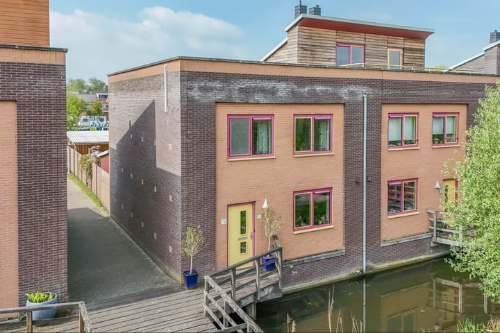 Vrouwenmantel 73 in Schoonhoven