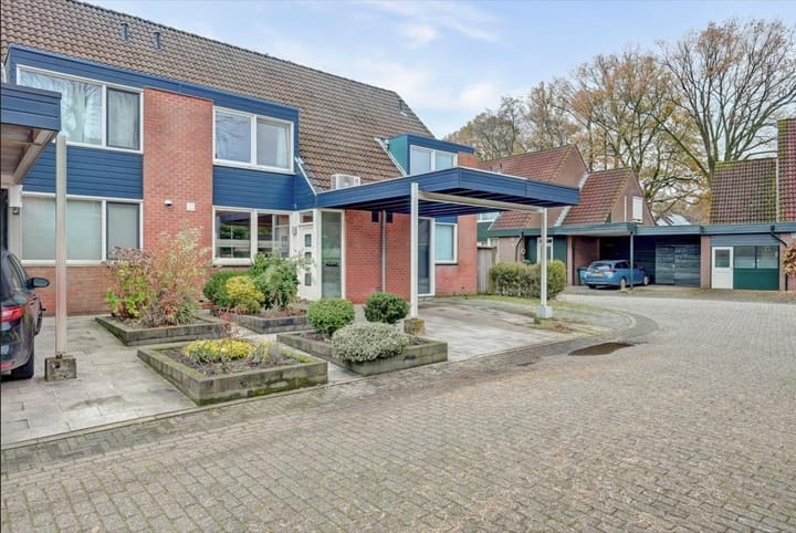 Vuchtelanden 27 in Enschede foto