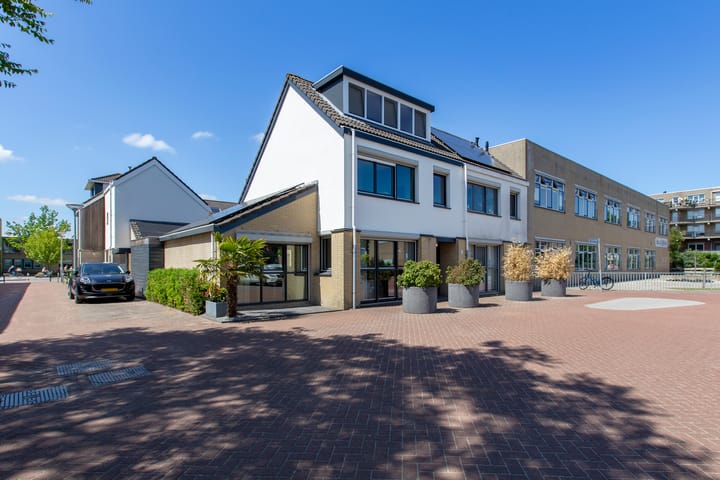 Vuurlaan 4 in Alphen aan den Rijn