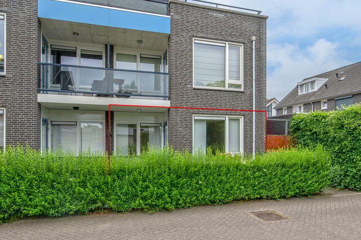 Photo of property Vuursteen 37, Eersel