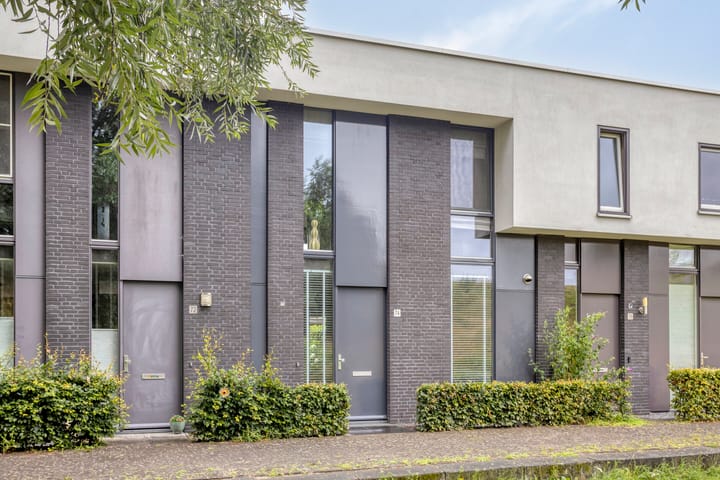 Vuurvlinder 74 in Apeldoorn foto