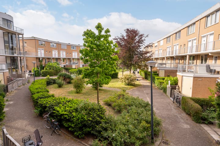 Vuurvlinderhof 7 in Schiedam foto