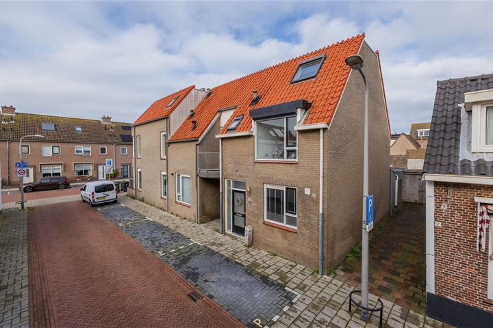 W. Taatstraat 2A in Katwijk