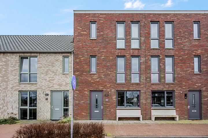 Photo of property Waagmeester 94, Veenendaal
