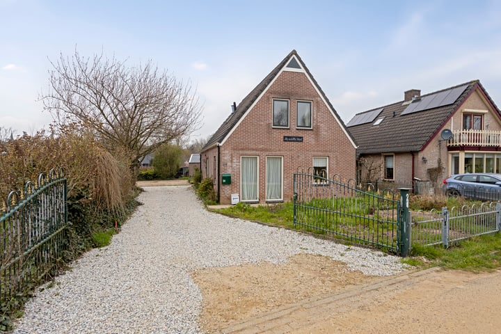 Photo of property Waalbandijk 24, Neerijnen