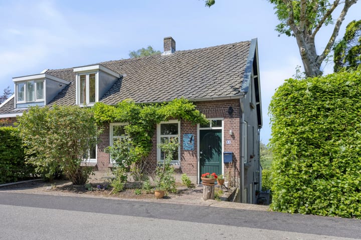 Waalbandijk 40 in Gameren