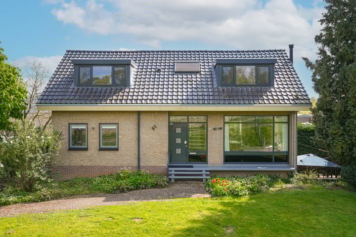 Waalbandijk 53 in Boven-Leeuwen
